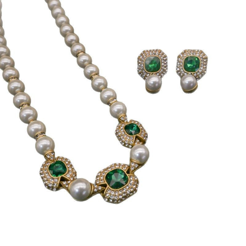 Vintage Fashion Elegant Court Pearl Necklace and Earrings set
