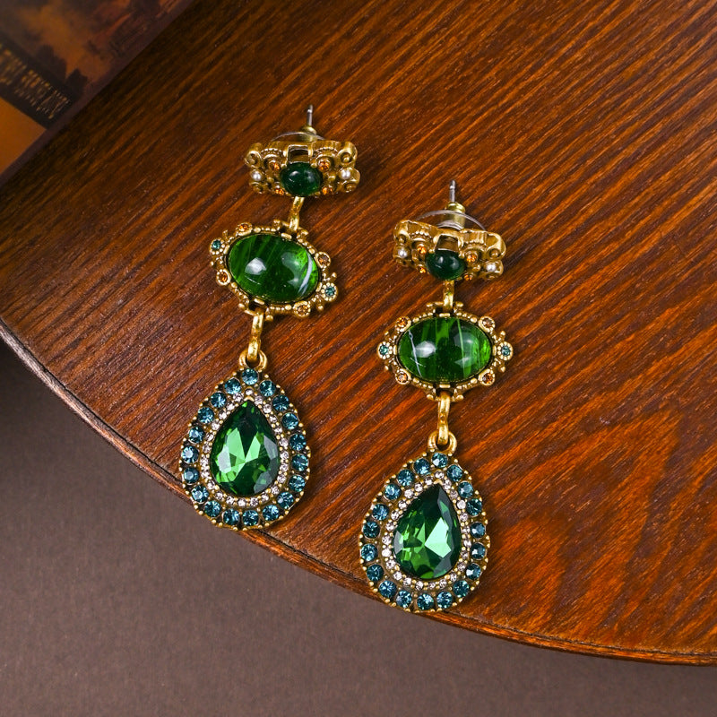 Vintage Green Glass Hollow Diamond-Studded Necklace, Bracelet and Earrings Set