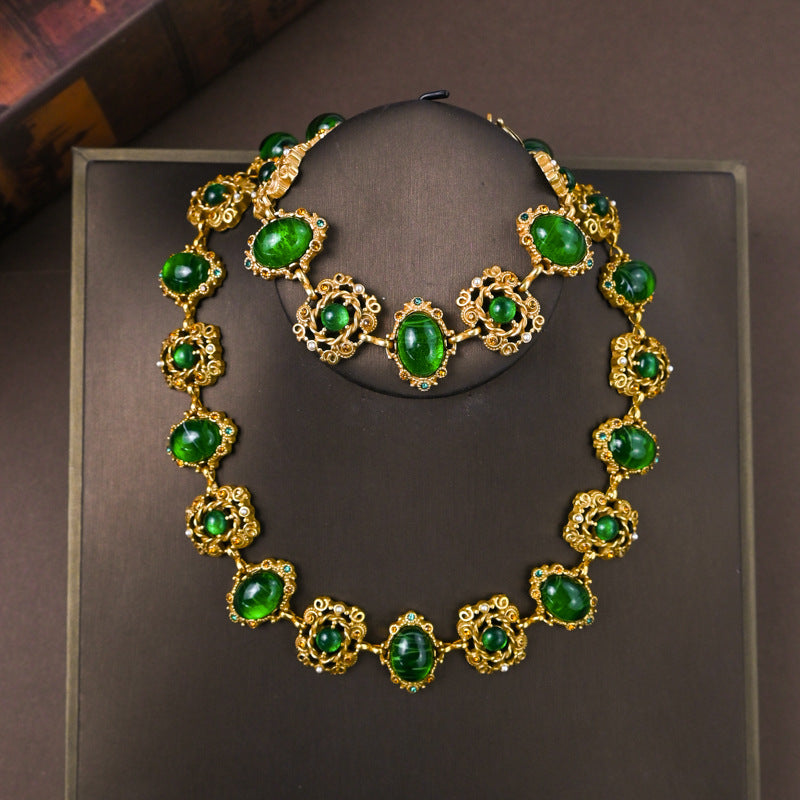 Vintage Green Glass Hollow Diamond-Studded Necklace, Bracelet and Earrings Set
