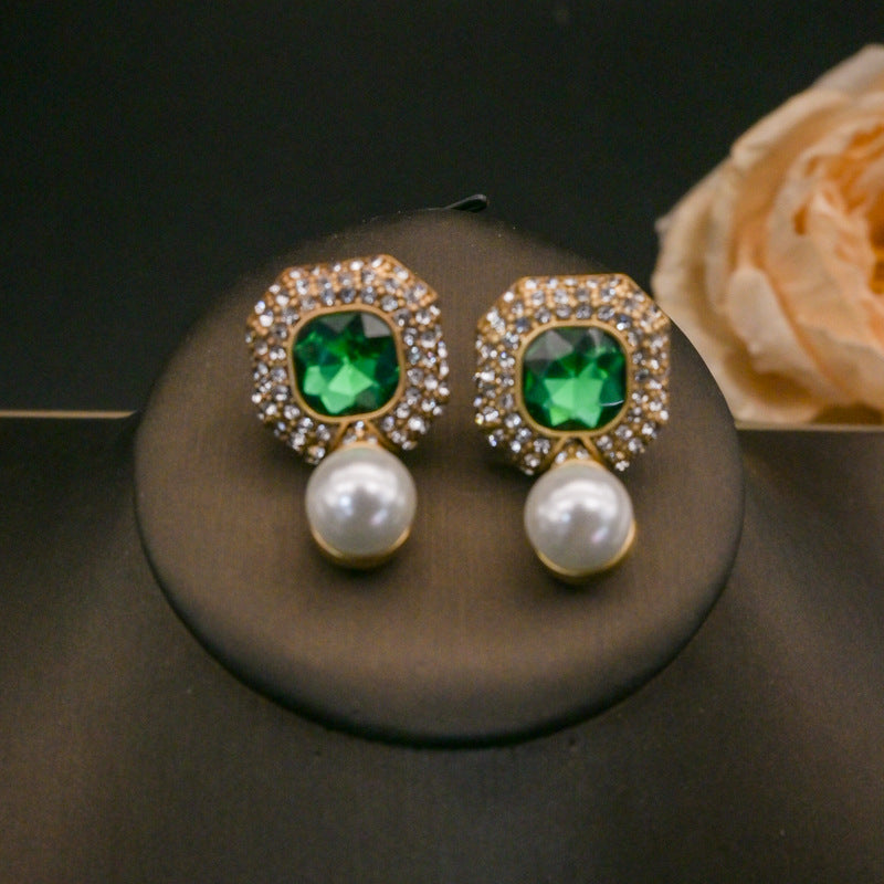 Vintage Fashion Elegant Court Pearl Necklace and Earrings set