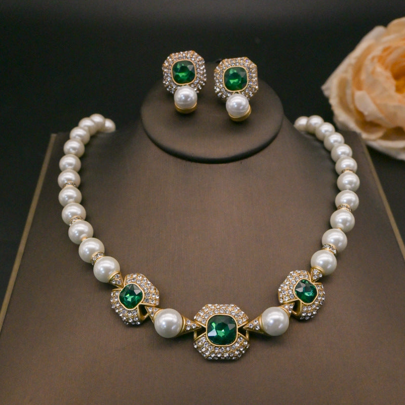 Vintage Fashion Elegant Court Pearl Necklace and Earrings set