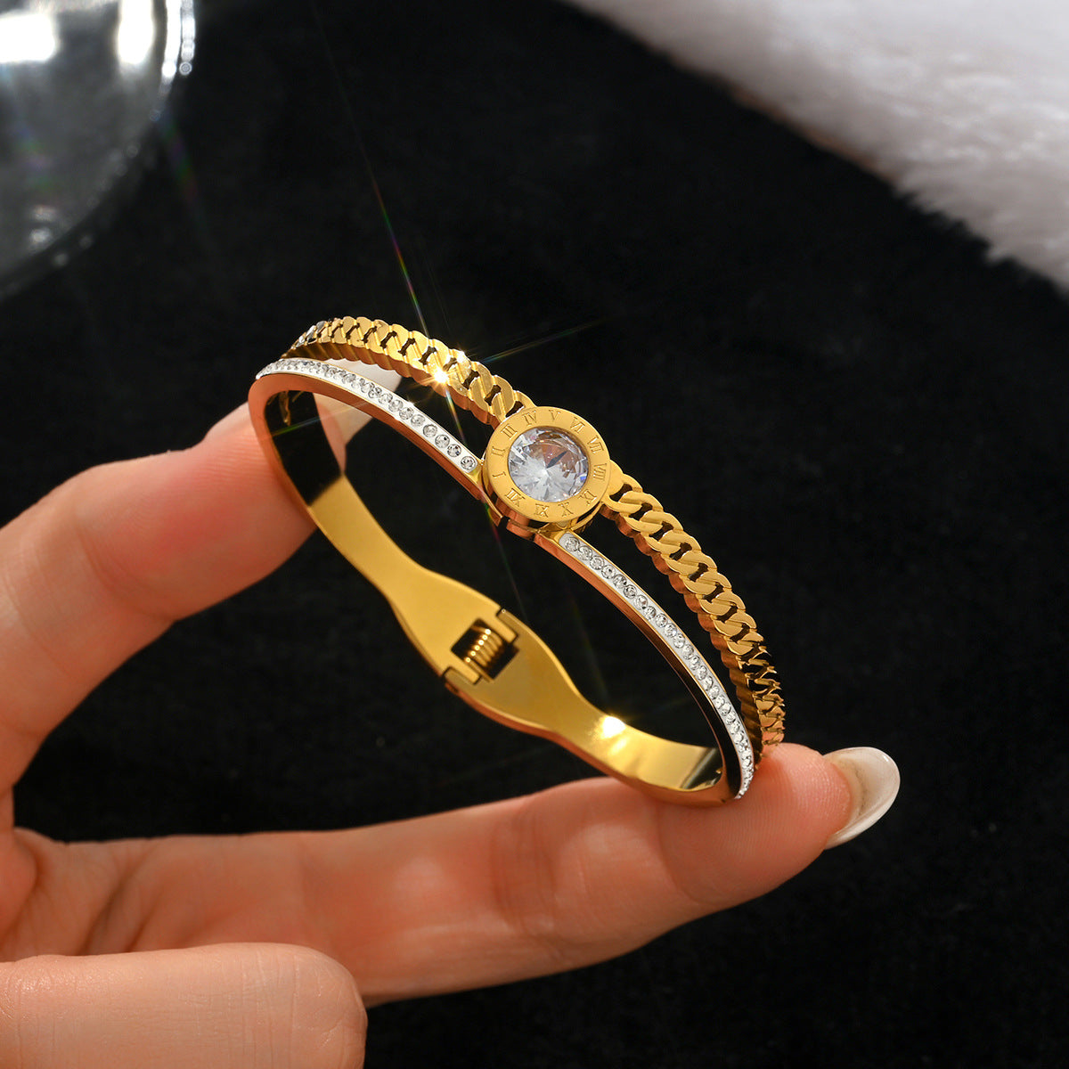 Stainless steel with Zircon or rinestone design bling bangles,18k gold plated color-resistant bangles