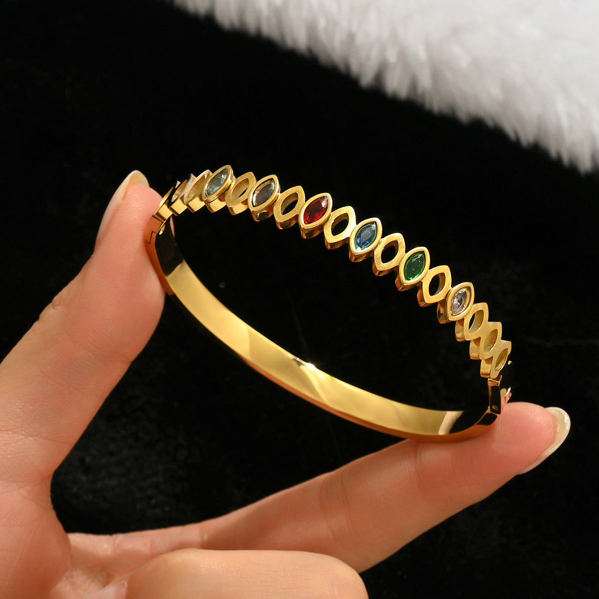 Stainless steel with Zircon or rinestone design bling bangles,18k gold plated color-resistant bangles