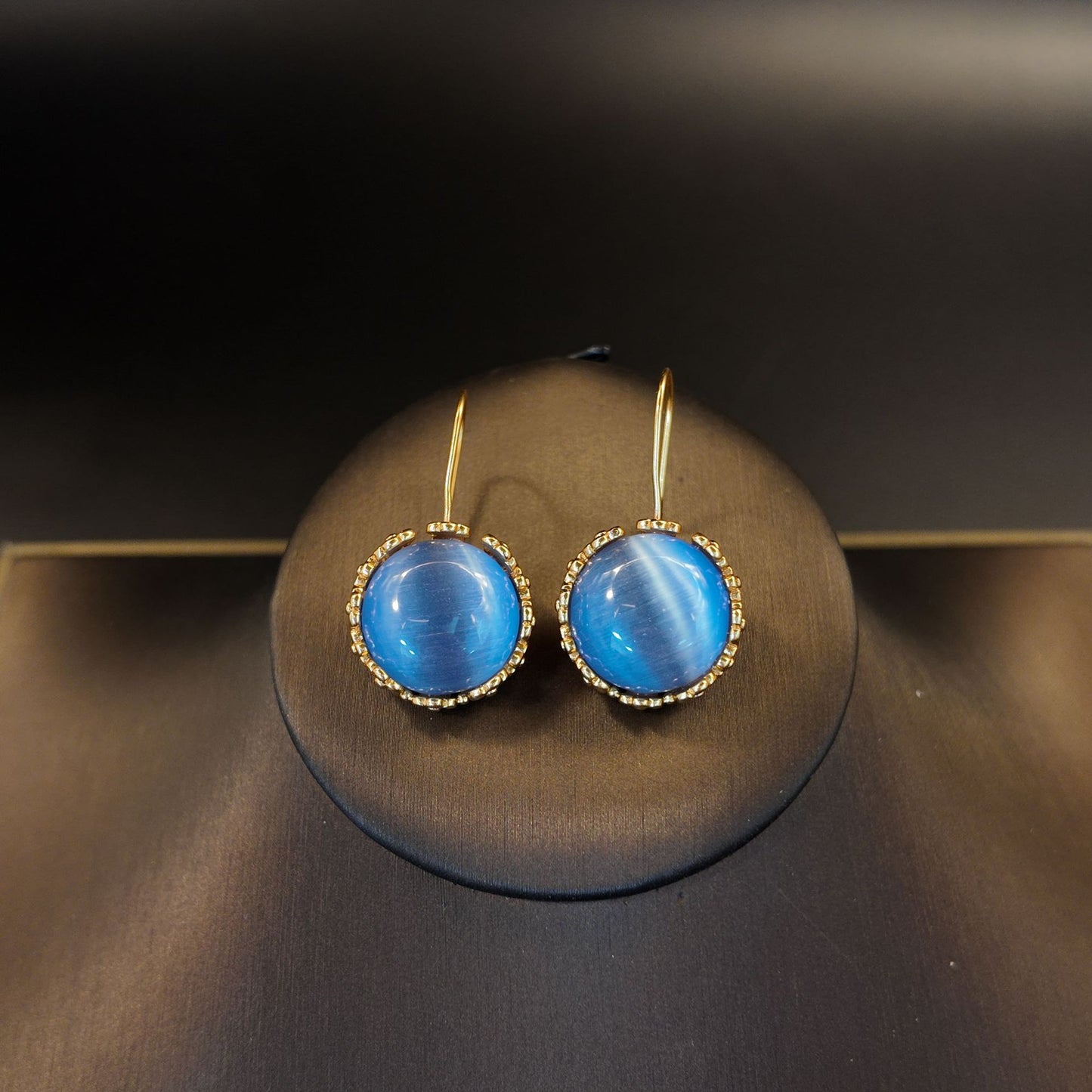 Vintage Blue Cat Eye Stone Flower Embossed Pattern Bracelet and Necklace with Hook Earrings