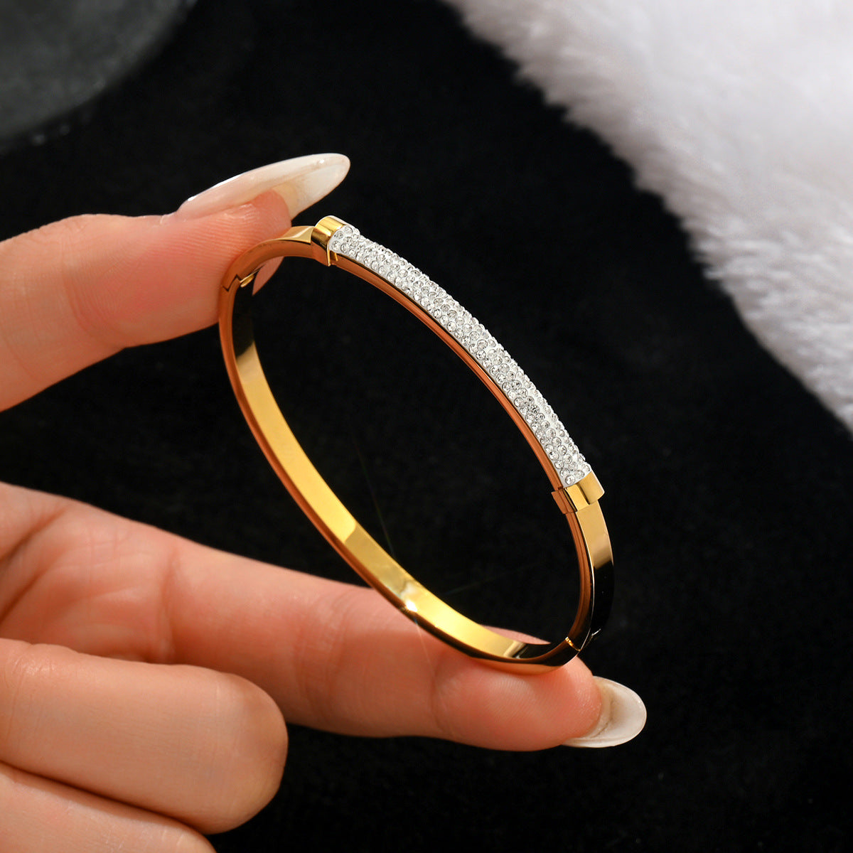 Stainless steel with Zircon or rinestone design bling bangles,18k gold plated color-resistant bangles