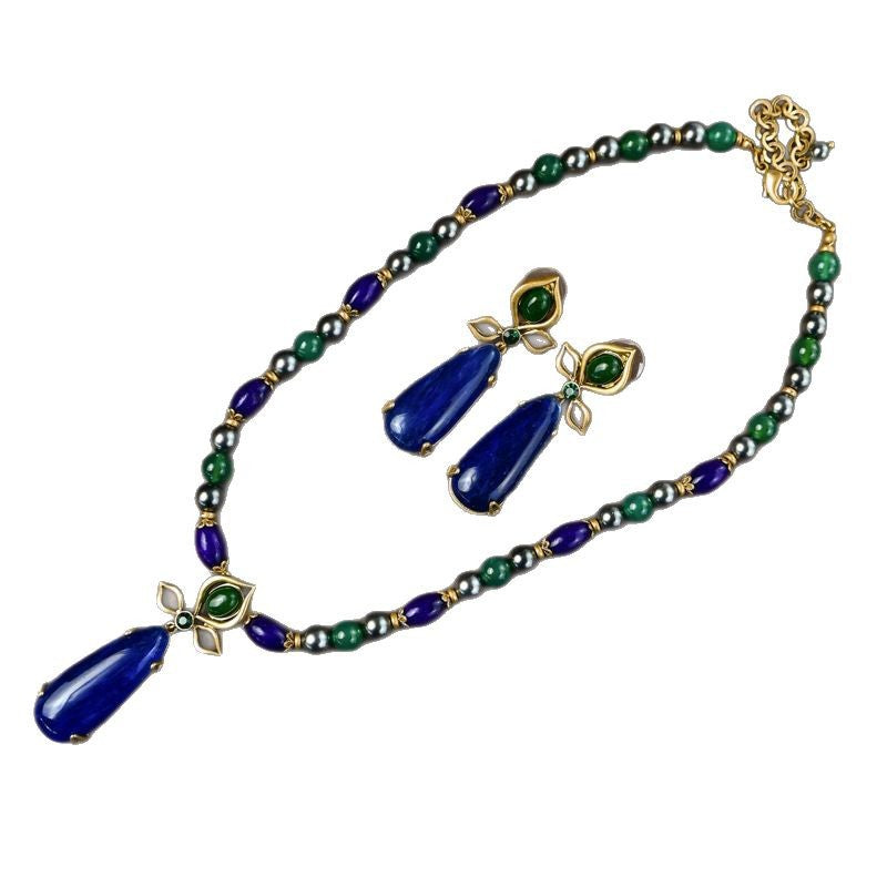 Vintage Nature stone royal blue dangle beaded necklace and dangle earrings set