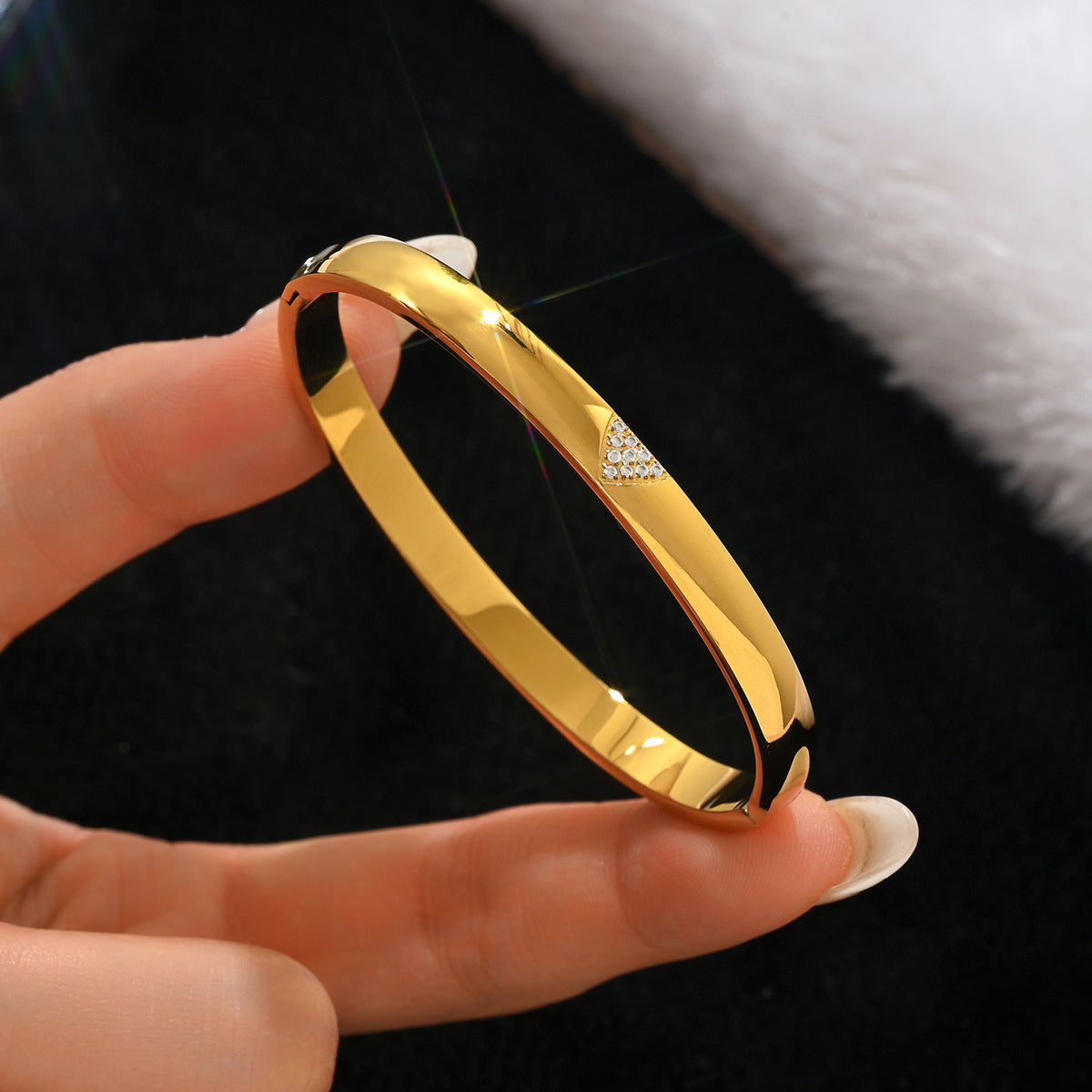 Stainless steel with Zircon or rinestone design bling bangles,18k gold plated color-resistant bangles