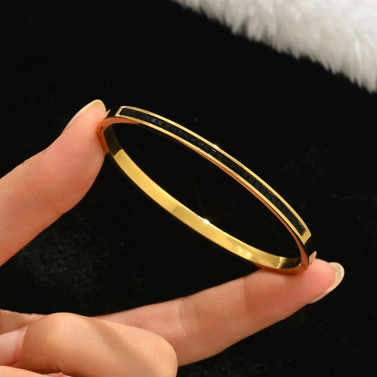 Stainless steel with Zircon or rinestone design bling bangles,18k gold plated color-resistant bangles
