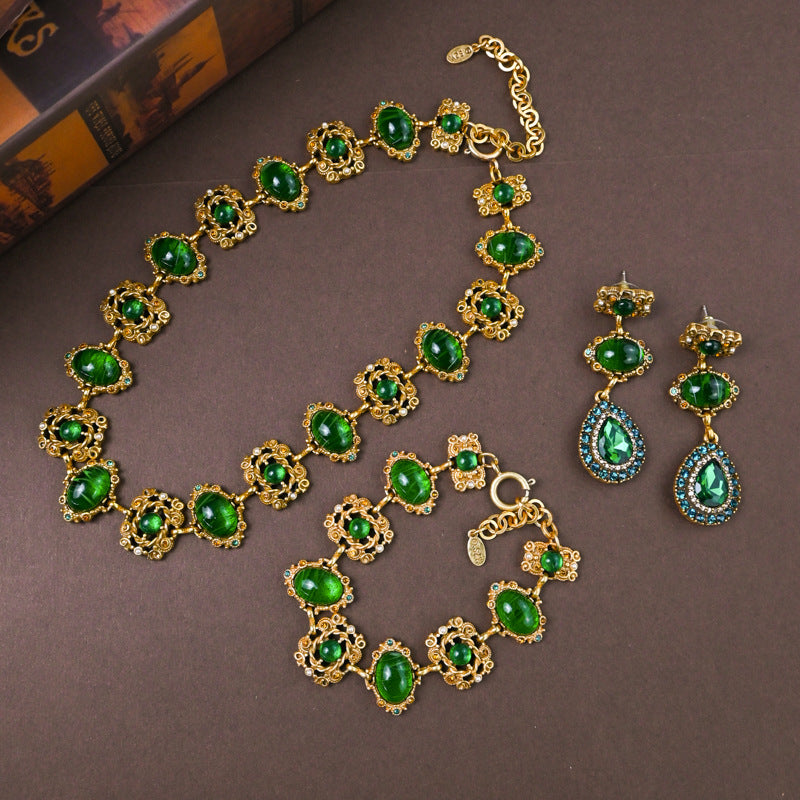 Vintage Green Glass Hollow Diamond-Studded Necklace, Bracelet and Earrings Set