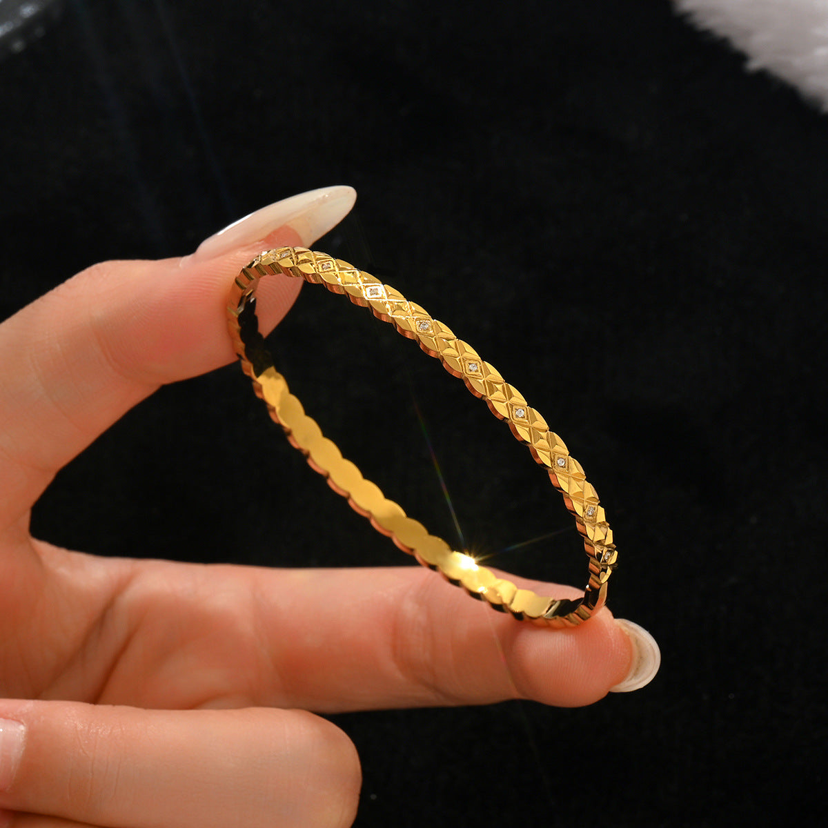 Stainless steel with Zircon or rinestone design bling bangles,18k gold plated color-resistant bangles