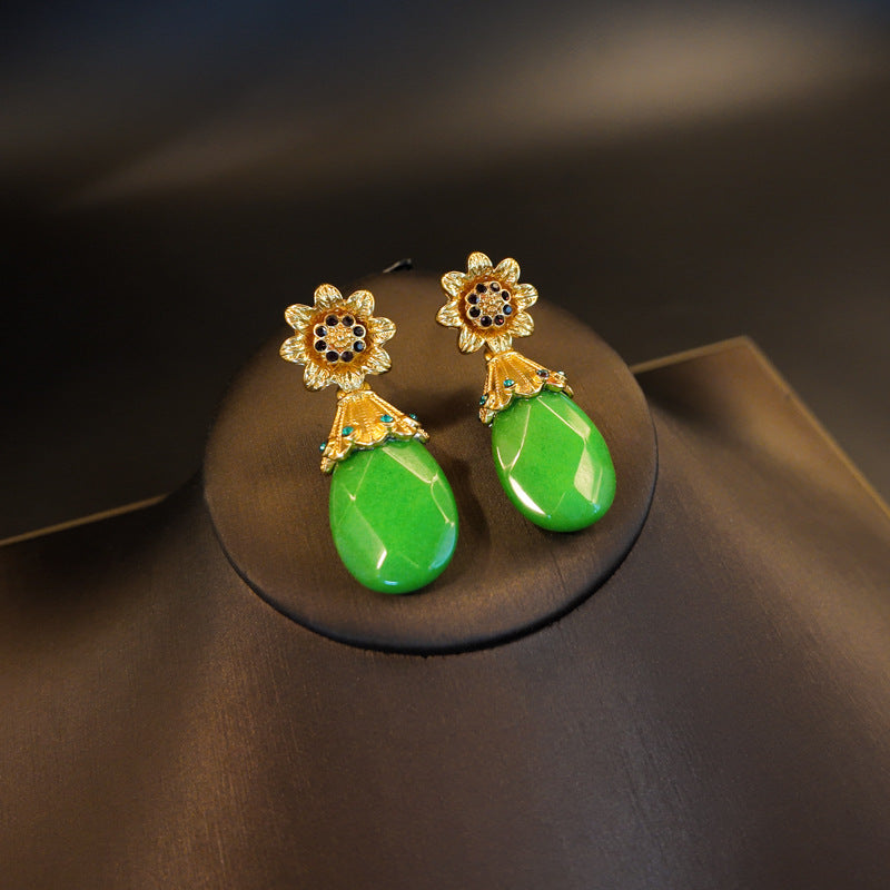 Vintage Green Natural Stone Diamond-Studded Sunflower Earrings, Bracelet, and Necklace Set