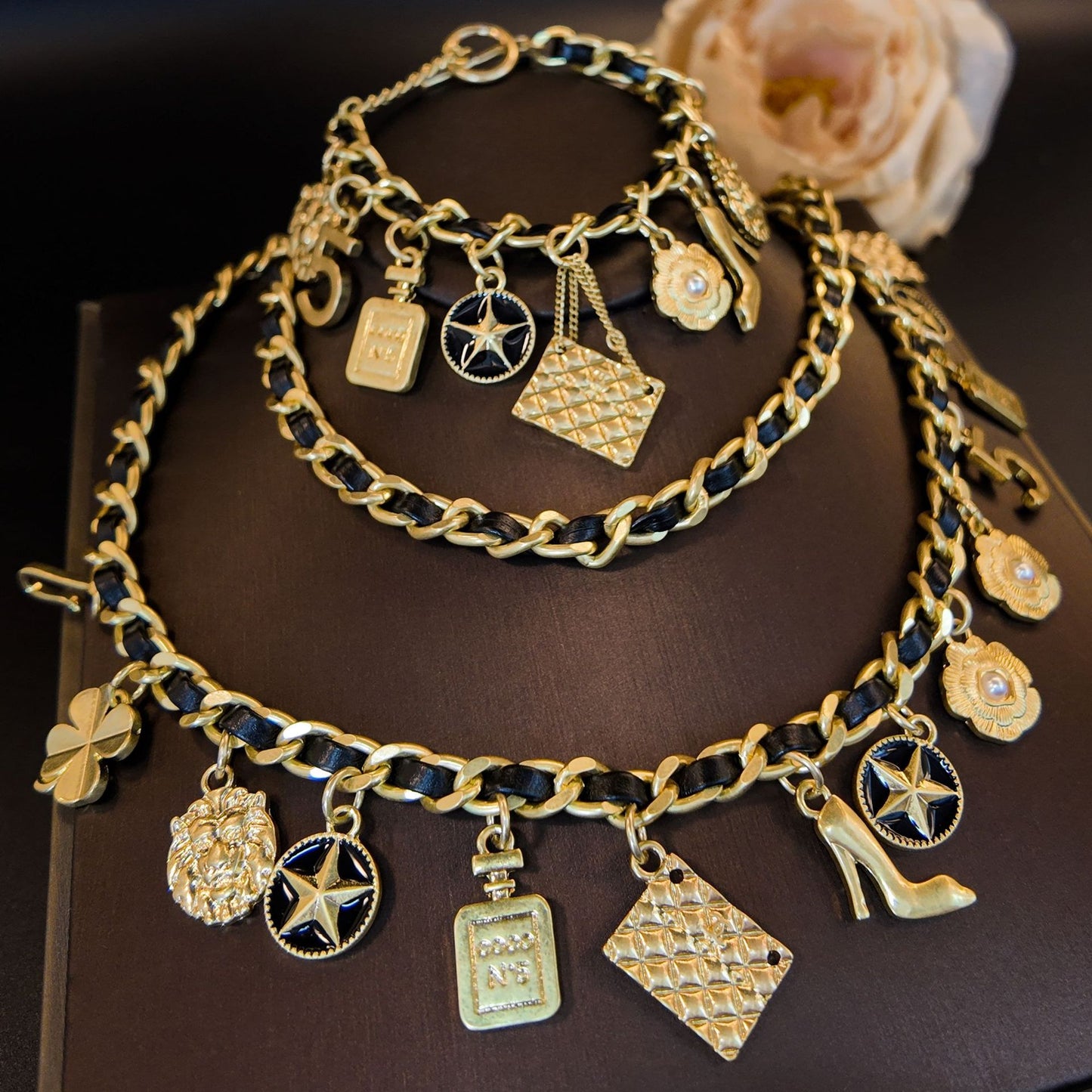 Vintage Set High-end floral digital bag perfume tassel pendant PU gold-plated chain and bracelet