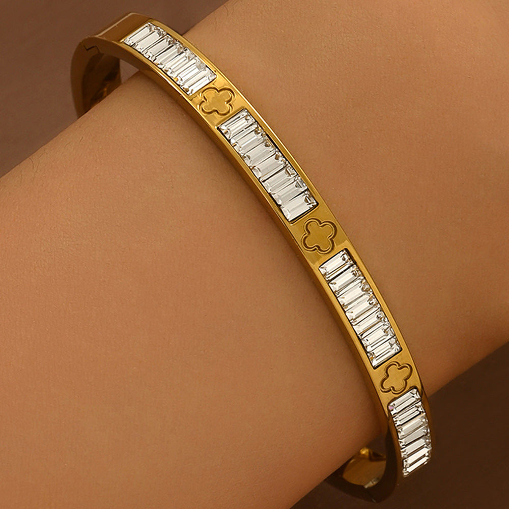 Clover Design Stainless steel 18k gold plated bangle,color-resistant bangle