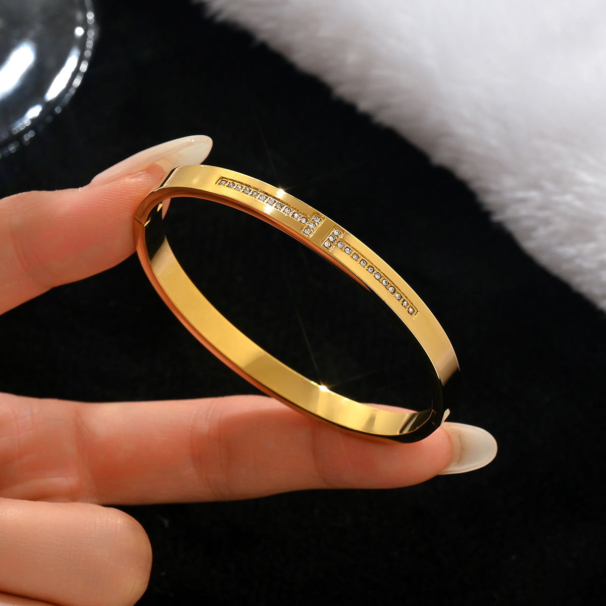 Stainless steel with Zircon or rinestone design bling bangles,18k gold plated color-resistant bangles