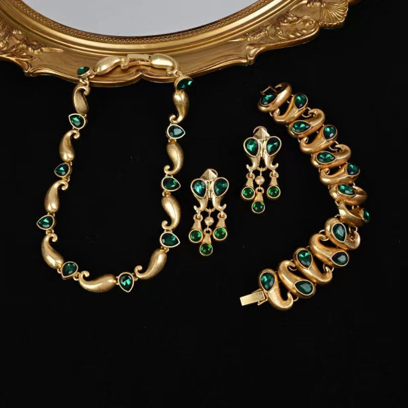 Vintage jewelry retro palace-style electroplated glass gemstone stud earrings, necklace, and bracelet Virgin's Tears set